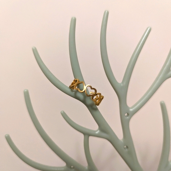Cute hollow love heart ring - Picture 2 of 2